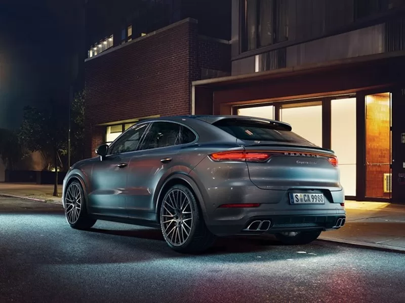 Форма определена содержанием. Новый Cayenne Turbo Coupe.